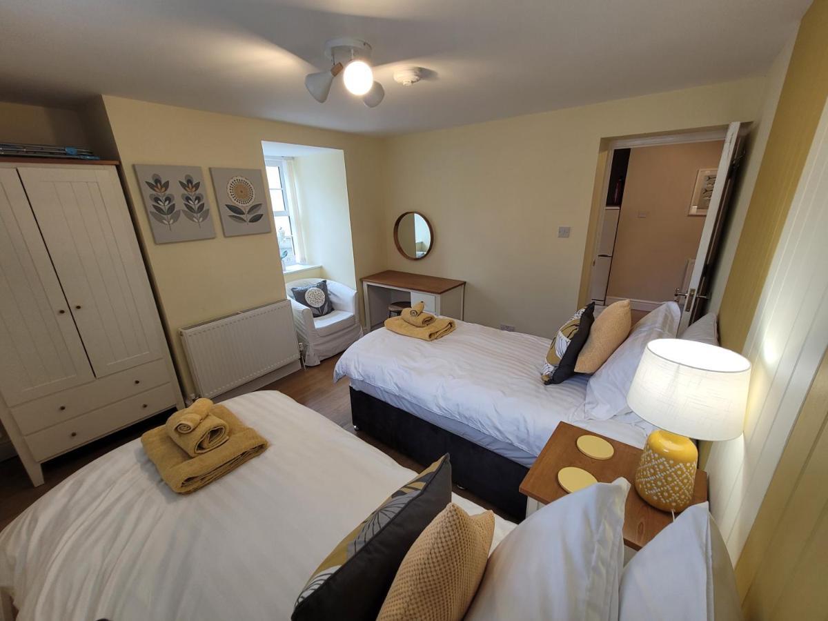 Llys Bach Apartment At Llys Aeron Aberaeron Extérieur photo